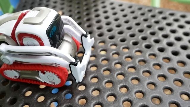 HIDDEN Robots? - Cozmo Toy Adventure!