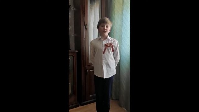 Жигулин Владимир - "Не со школьным фартучком...", автор: М. Румянцева смотреть онлайн