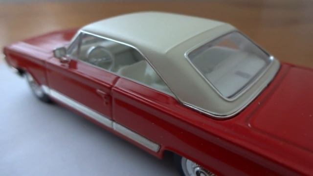 1964 Mercury Marauder | Yat Ming Road Signature | Масштабная модель автомобиля 1:43 смотреть онлайн