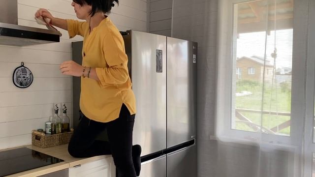 Влог - Уборка / Убираем всю кухню / Моем холодильник /Организуем хранение / Моё тихое уютное утро смотреть онлайн