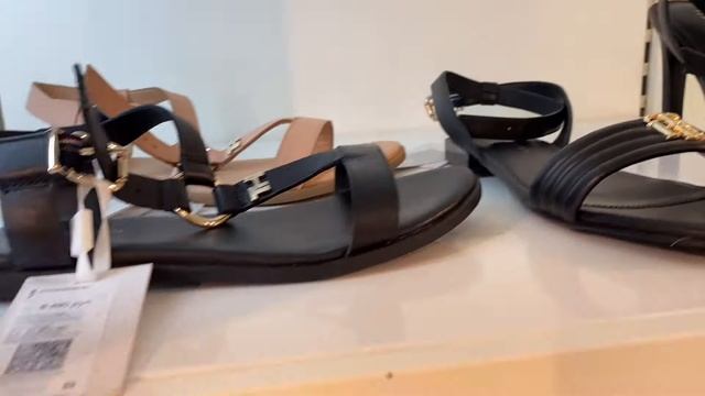 ЧТО МОДНО носить ЛЕТОМ： какую обувь？ ЧТО и ГДЕ Купить？ САНДАЛИИ -тренд сезона？ ЛЕТНЯЯ модная ОБУВЬ.Ч смотреть онлайн