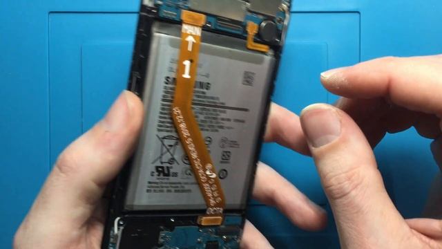 SAMSUNG A30 (A305) замена стекла / разборка / glass How to Replace Screen display / disassembly смотреть онлайн