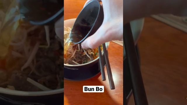 Чрезвычайно вкусное вьетнамское блюдо за 2$ - Bun Bo