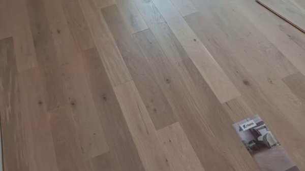 Паркетная доска Артенс (Artens) Дуб Крем - видеообзор от мастера