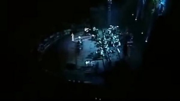 Dulce Pontes live at Herodes Atticus Athens.