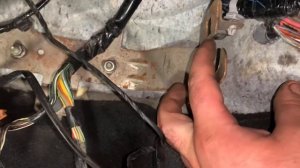 Замена фильтра салона Mazda 3 2006 год 1.6 бензин