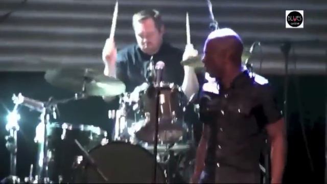 Earl Thomas & The Royal Guard "Nowhere To Hide" Bialystok 2013 смотреть онлайн