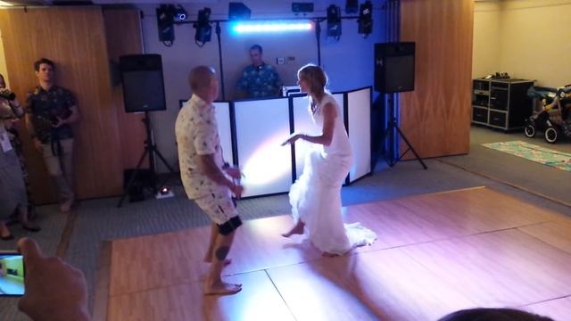 Drum and bass first dance смотреть онлайн
