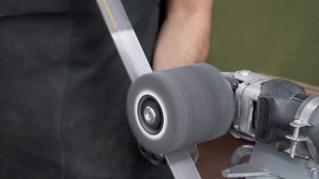 Быстрый способ зачистить ржавчину. Зачистной валик. смотреть онлайн