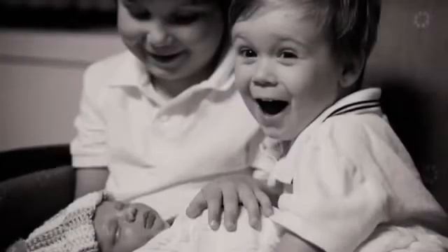 Акам Акажоним.