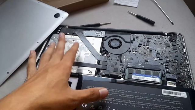 Como Trocar A Bateria Do MacBooK Pro 13 Polegadas De 2011.
