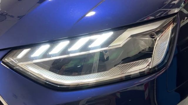 Audi A4 MY2020 front Matrix led animation смотреть онлайн