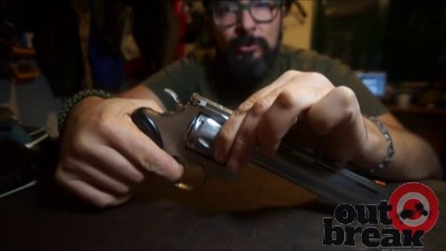 Colt Python 357 Magnum смотреть онлайн