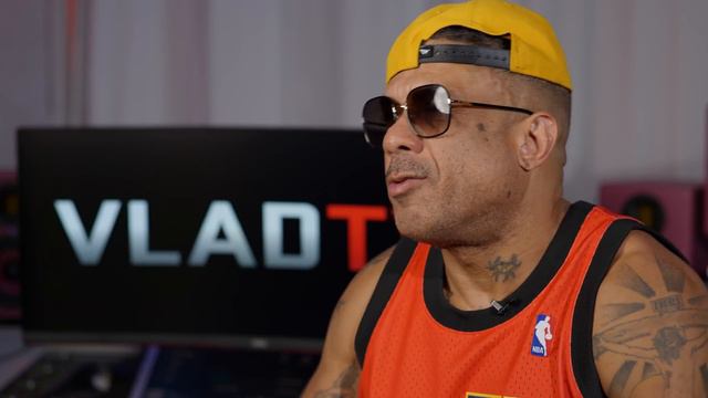 Benzino on How He Went from Being a Gangster to 50% Owner of The Source (Part 1) смотреть онлайн