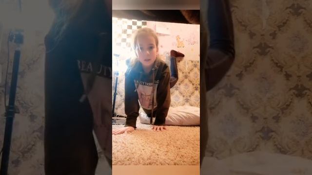 Чем заняться на карантине?-спортом❤️ 13 упражнений на тему 