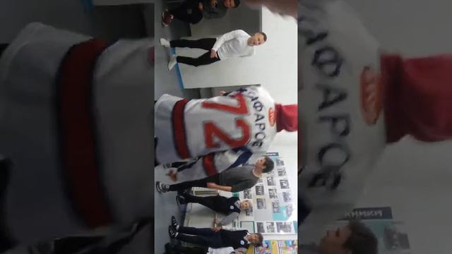 Не в каждой школе можно увидеть такое смотреть онлайн