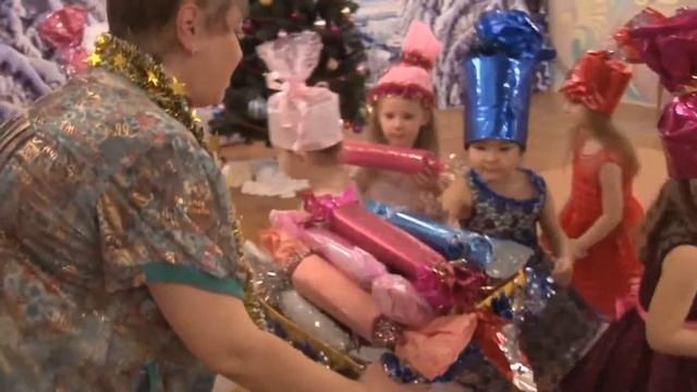 В гостях у Деда Мороза смотреть онлайн