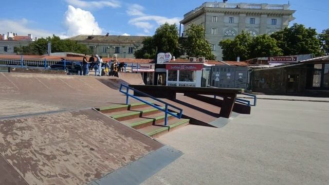 СЕВАСТОПОЛЬ. УЛ. БОЛЬШАЯ МОРСКАЯ. РЫНОК. ПЛЯЖ ХРУСТАЛЬНЫЙ. НАБЕРЕЖНАЯ. ПЛ НАХИМОВА. 24.05.2022 смотреть онлайн