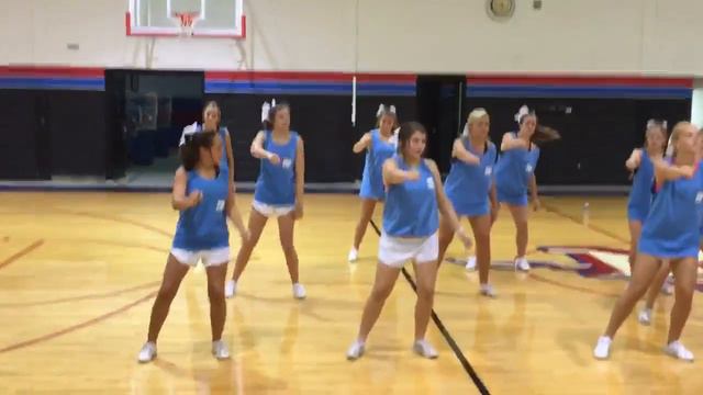Bop It Dance - Patriots Cheerleader смотреть онлайн