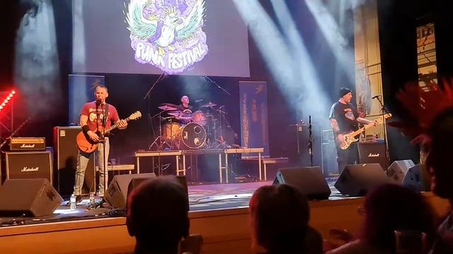 Gimp Fist - Here I stand - Live at Scarborough Punk Festival 2022 смотреть онлайн