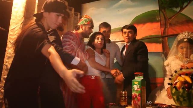 Табрикоти Гурухи Рахим Прадакшн ай номи Мардуми Гариб дар Туйи Чила.Гарибо хазорахмат ба шумо смотреть онлайн