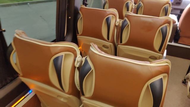 Mercedes-Benz за 8 миллионов рублей... Заказ трансфера и аренда микроавтобуса в Сочи, с водителем. смотреть онлайн