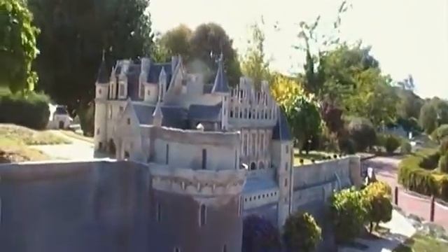 Chateau d'Amboise et le Clos Lucé смотреть онлайн