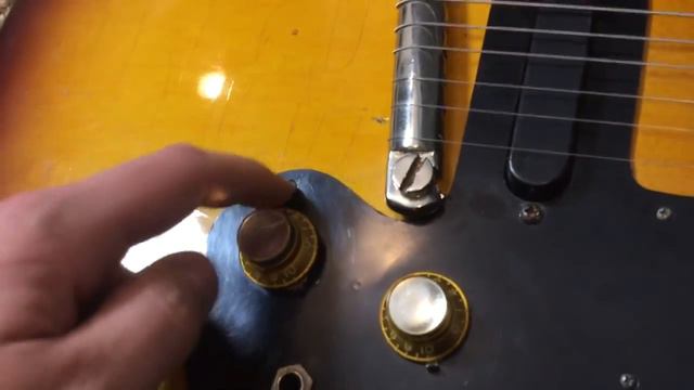 Trogly's Guitars: 1961 Gibson Les Paul Melody Maker Single Cut Sunburst смотреть онлайн