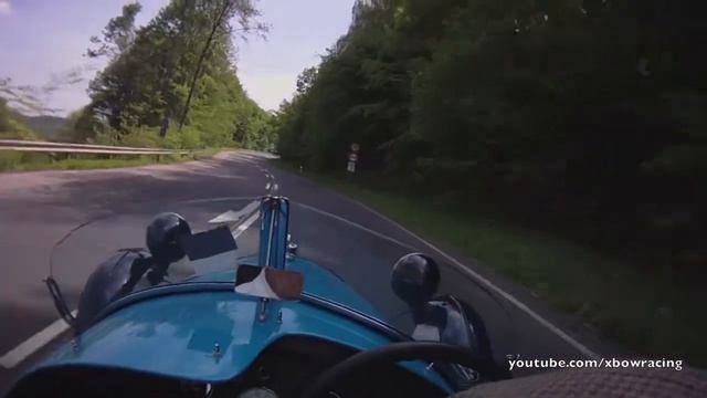 Driving in a 1936 Morgan 3-Wheeler смотреть онлайн
