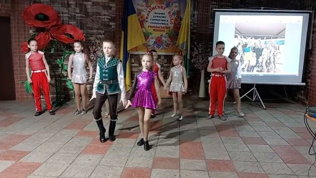 Акробатический рок-н-ролл "Vostorg" смотреть онлайн