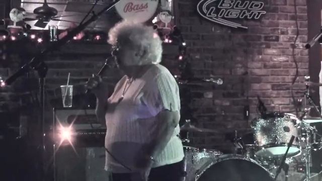 Mary Robertson (Mike's grandmother) - Danny Boy смотреть онлайн
