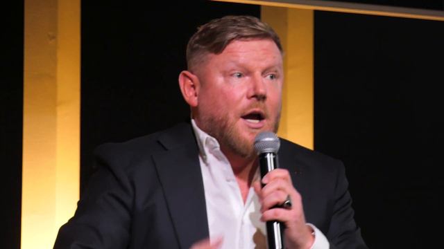 Александр Песке: Кадри Симсон - аленький цветочек на газовой трубе. смотреть онлайн
