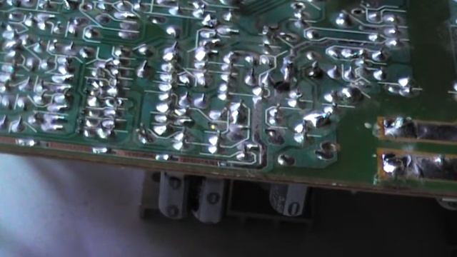 Как без фена выпаять микросхему. смотреть онлайн