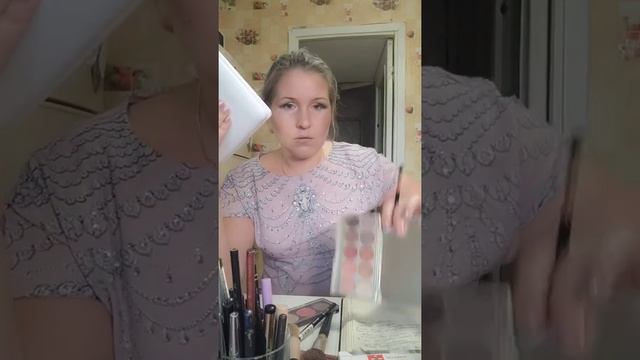 блёсток много не бывает. Макияж с Фаберлик. смотреть онлайн