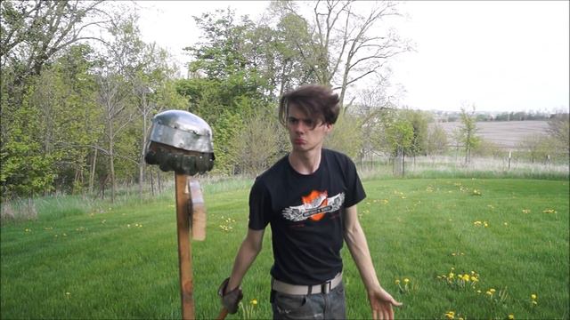 Destroying a Scale Helmet смотреть онлайн