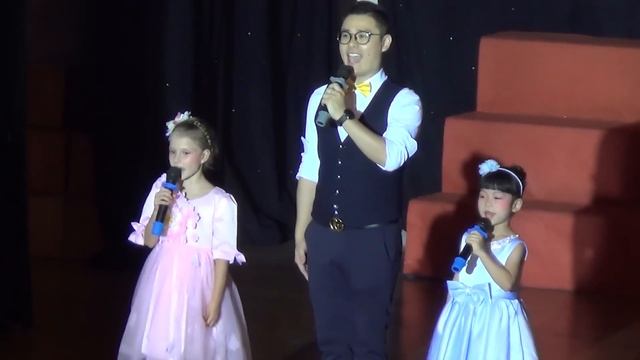 Выпускной в китайском детском саду. Ведущая Майя Денисовна - Жизнь в Китае #139 смотреть онлайн