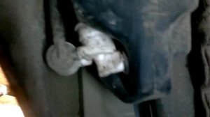 Устранение течи в бочке омывателя стекла.