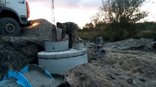 Устройство скважины и автоматики с ёмкостью 15 м. куб. на коттеждный посёлок. смотреть онлайн