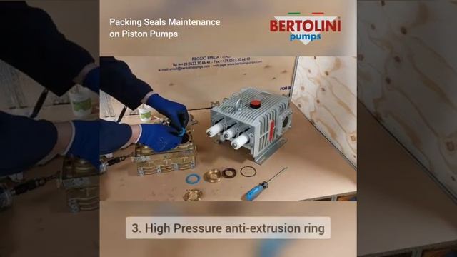 Packing Seals maintenance on piston pumps смотреть онлайн