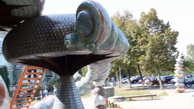 Обзор парка Пейзажная аллея с детской площадкой /Review of playgrounds, Landscape Alley in Kyiv смотреть онлайн