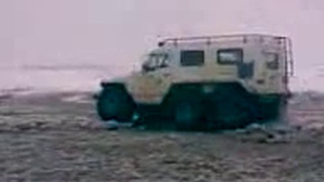 Переезд буровой смотреть онлайн