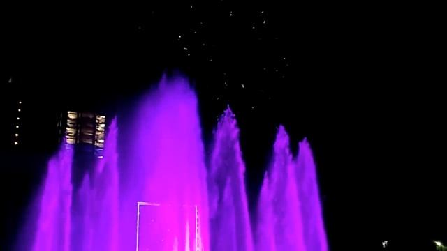 Фонтан на театральной площади смотреть онлайн