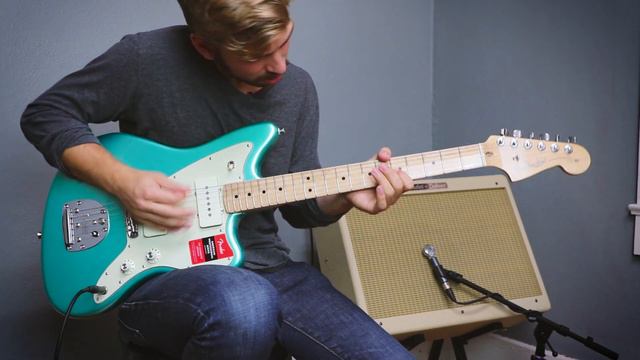 Fender vs Squier Jazzmaster: American Pro, Deluxe ST, J Mascis Tone Comparison смотреть онлайн