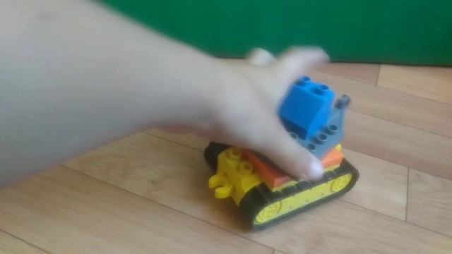 Построил свой второй танк "Ракетница" из Lego Duplo смотреть онлайн