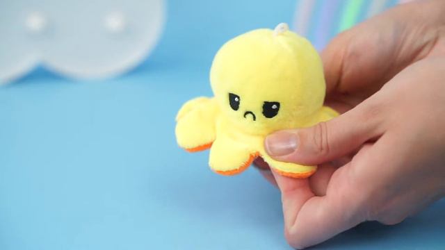 Мягкий брелок-перевертыш "Осьминожек" желтый оранжевый, 10 см смотреть онлайн