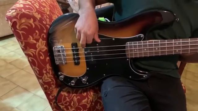 BAJO ELECTRICO SQUIRE BY FENDER AFFINITY PJ BASS смотреть онлайн
