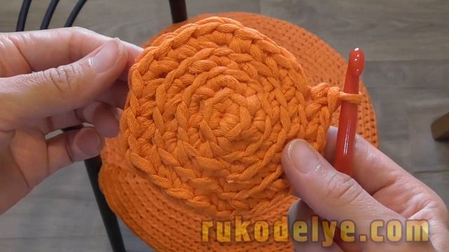 Чехол для стула крючком. Вязание для кухни. Оригинальная накидка сидушка на стул. смотреть онлайн