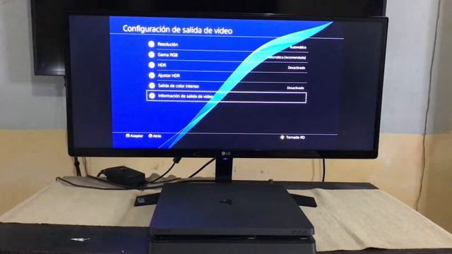 Probando un PS4 en un monitor ultraWide LG смотреть онлайн