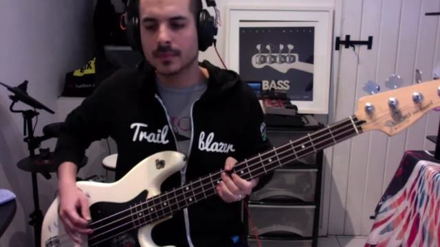 You're Gonna Go Far Kid - The Offspring bass cover смотреть онлайн