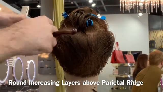 Straight Razor Pixie Cut - Haircutting Education смотреть онлайн